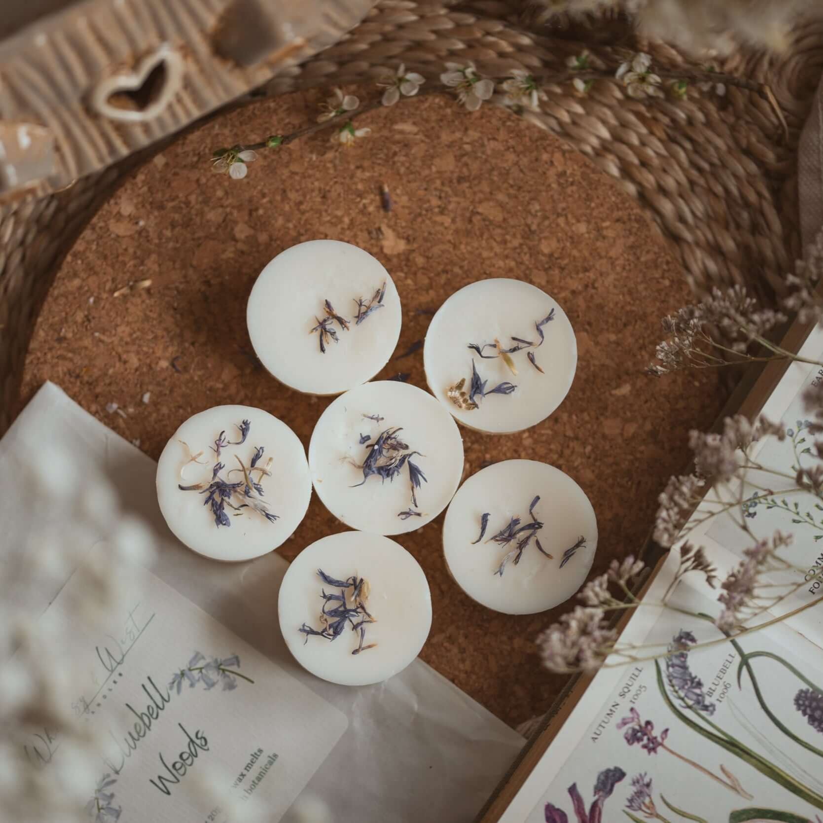 Bluebell Woods scented wax melts. Pack of 3, infused with blue cornflowers