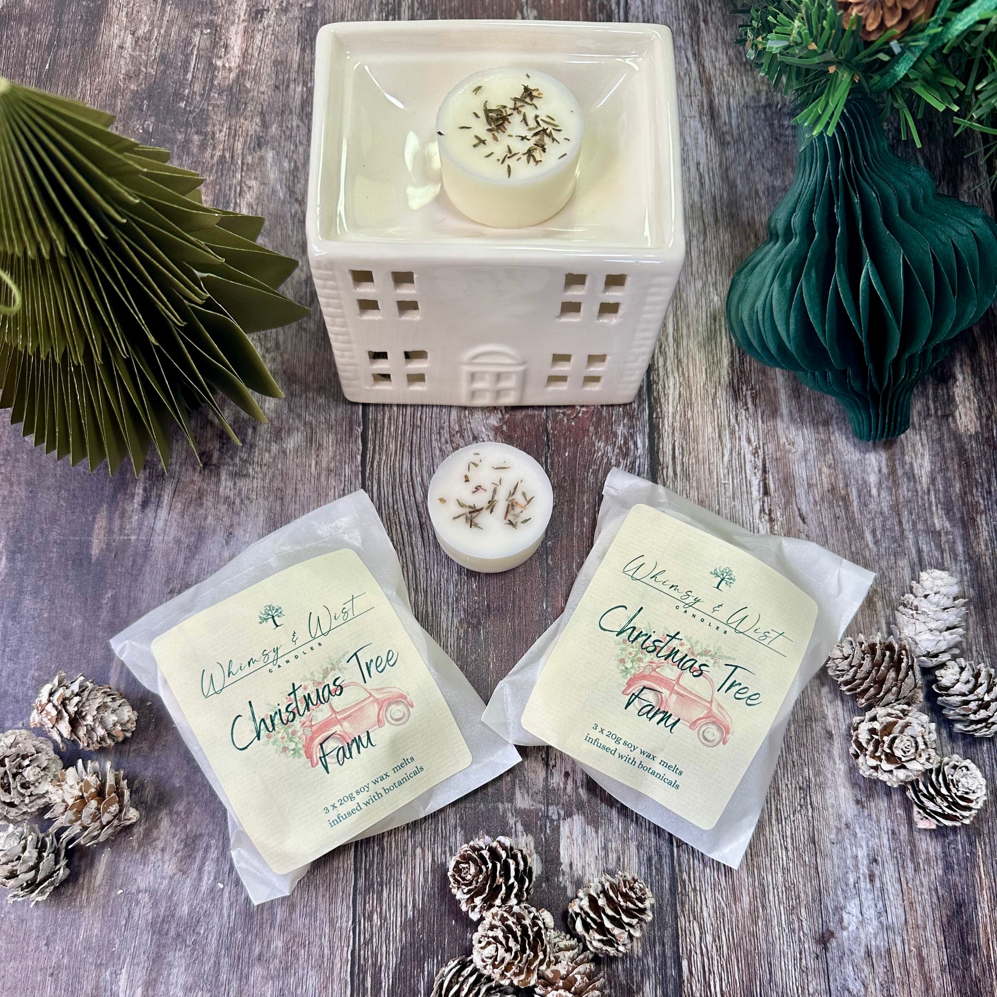 Pack of 3 vegan wax melts that smell like real Christmas trees