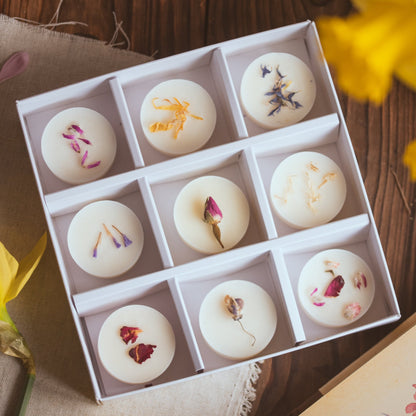 Spring wax melt gift box with 9 floral and fresh coconut & rapeseed wax melts